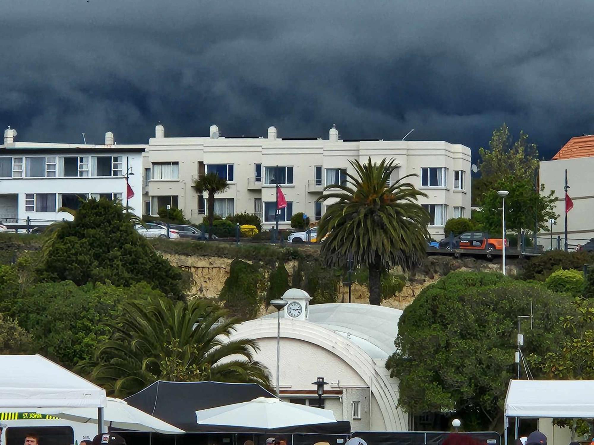 Art Deco Beauty On The Bay Hill Lägenhet Timaru Exteriör bild